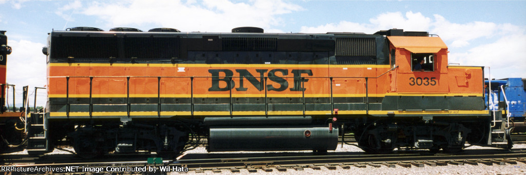 BNSF GP40X 3035